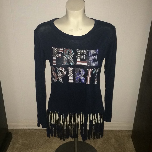 pink cattlelac Tops - Pink Cattlelac long sleeve fringe top